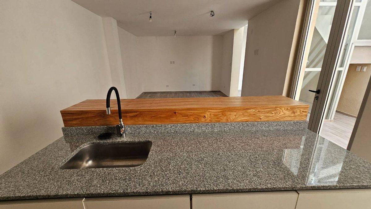 Foto de VENTA PH TIPO CASA BARRIO DE ALMAGRO, imagen 3
