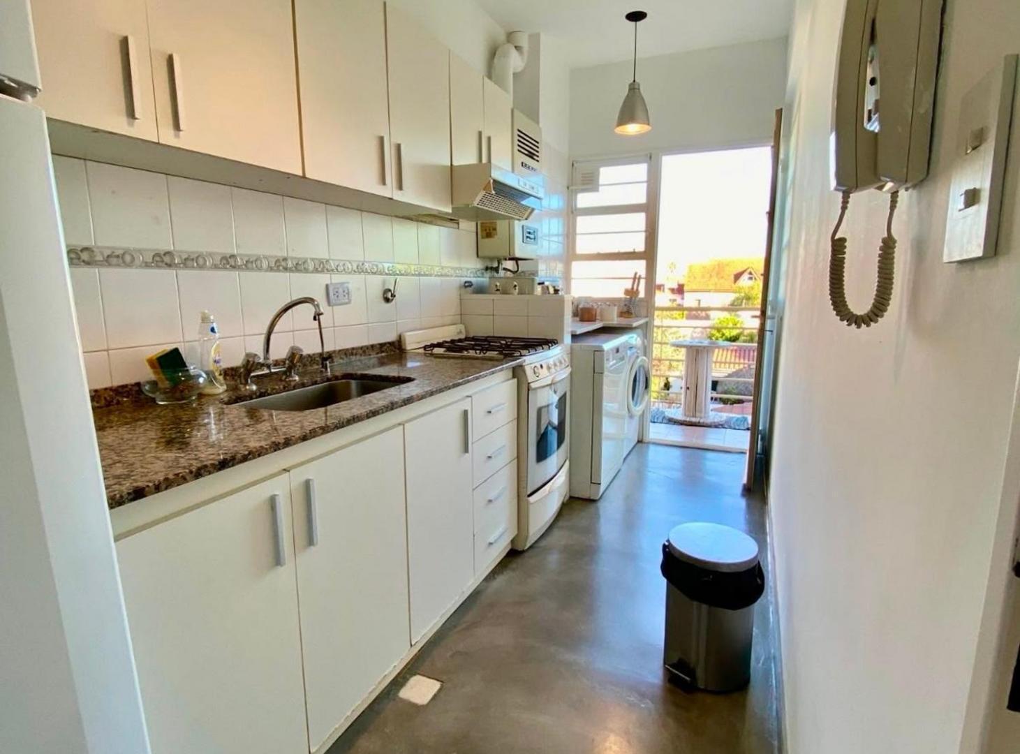 Foto de Venta Dpto 2 Amb en Duplex Terraza Cochera Olivos, imagen 2