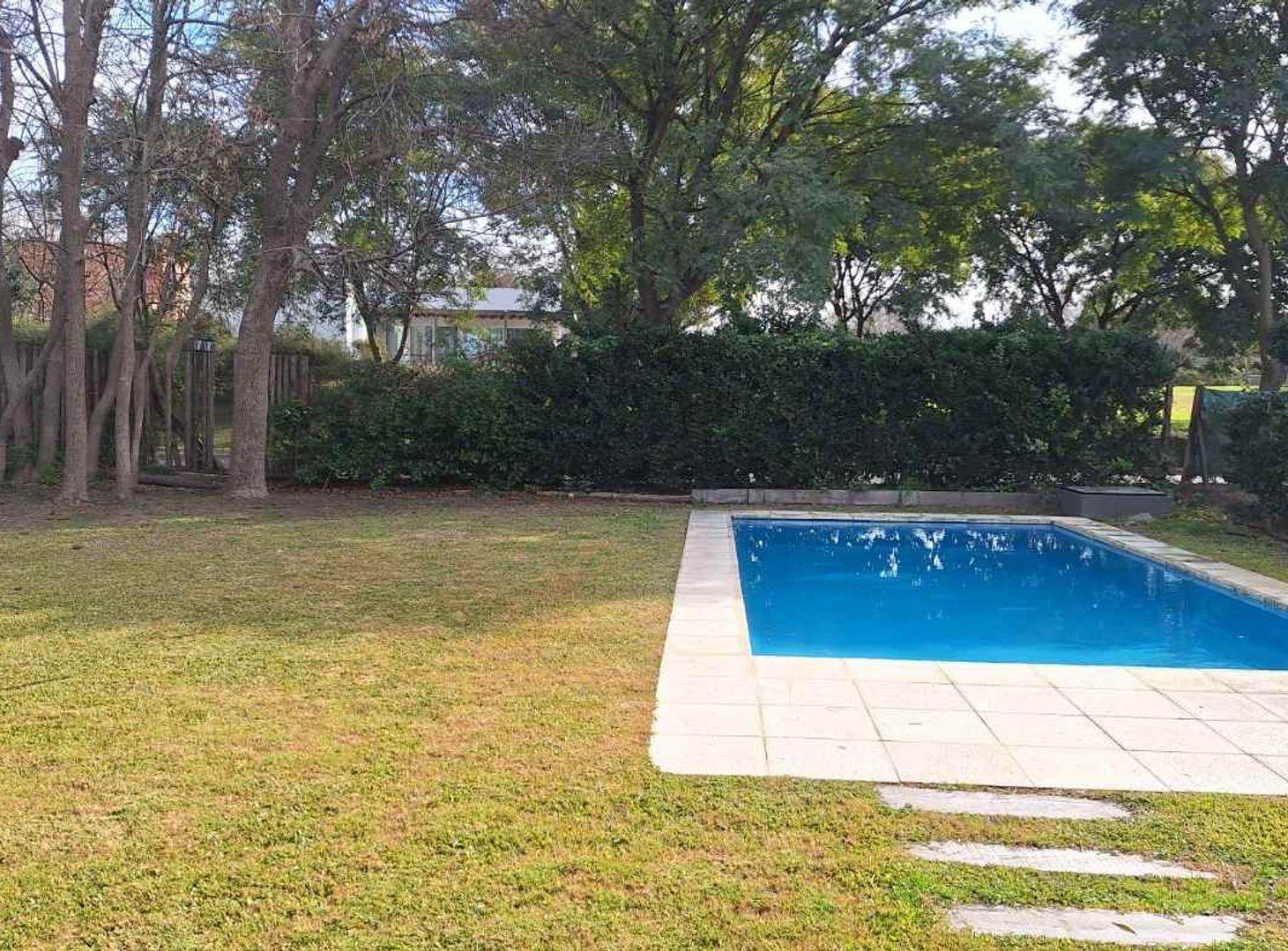Foto de VENTA CASA BARRIO SAN MATIAS AREA 5 C/PILETA 5 AMB, imagen 2