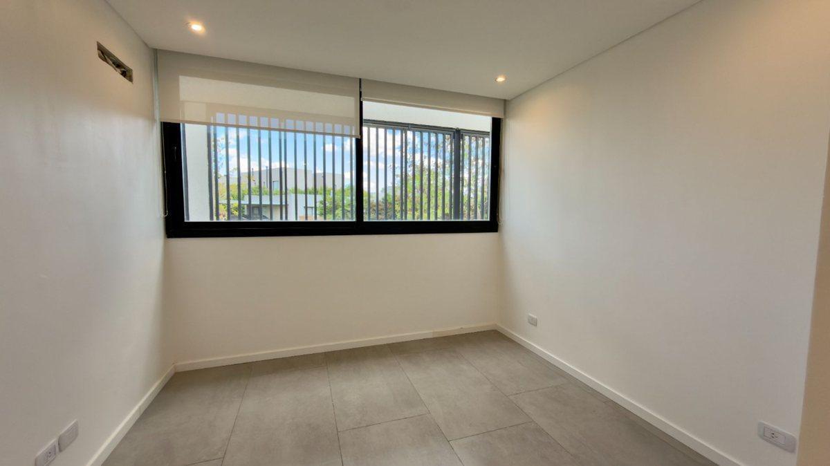 Foto de Casa 3 hab. en Barrio Puerto El Canton, Escobar, imagen 2