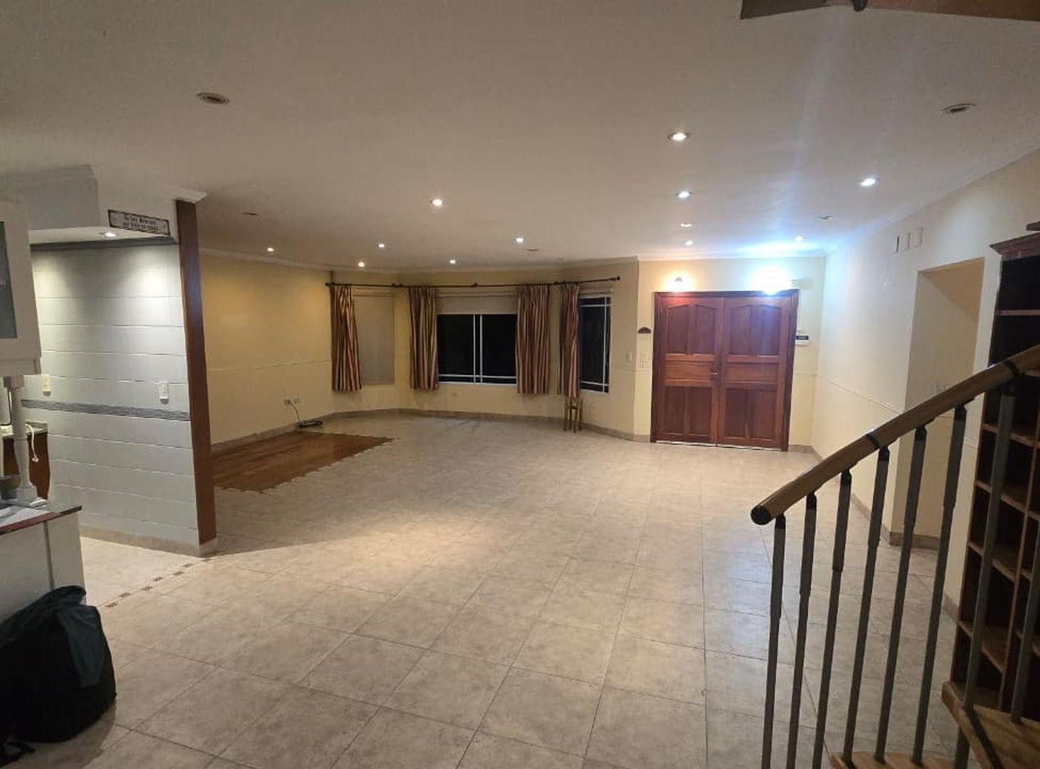 Foto de Venta Casa 5 amb B Cerrado MASCHWITZ APTO CREDITO, imagen 1