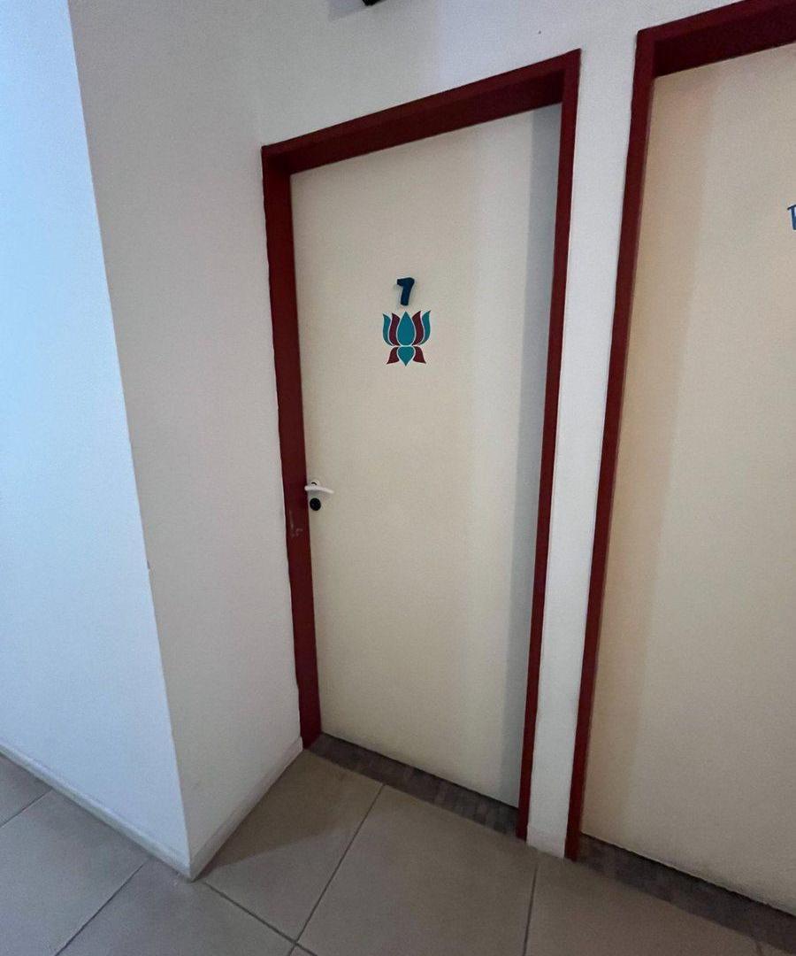 Foto de Alquiler comercial oficina en Galería calle Chubut, imagen 5
