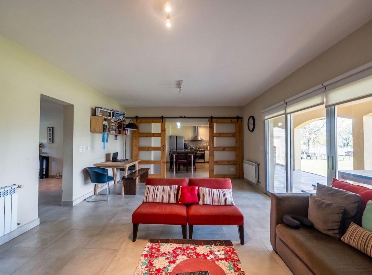 Foto de Venta Casa a la laguna en Barrio Santa Catalina, imagen 5