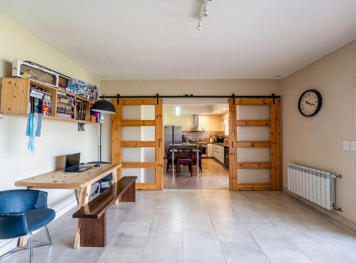 Foto de Venta Casa a la laguna en Barrio Santa Catalina, imagen 3