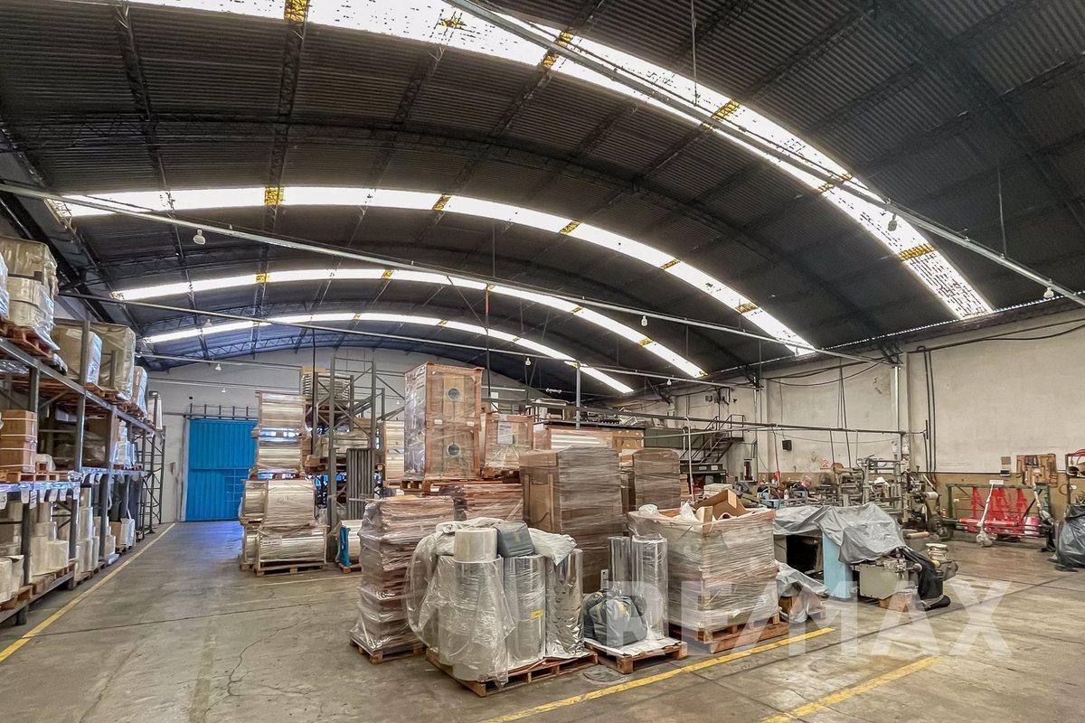Foto de Venta de Galpón Industrial 1100 m2 en La Tablada, imagen 5