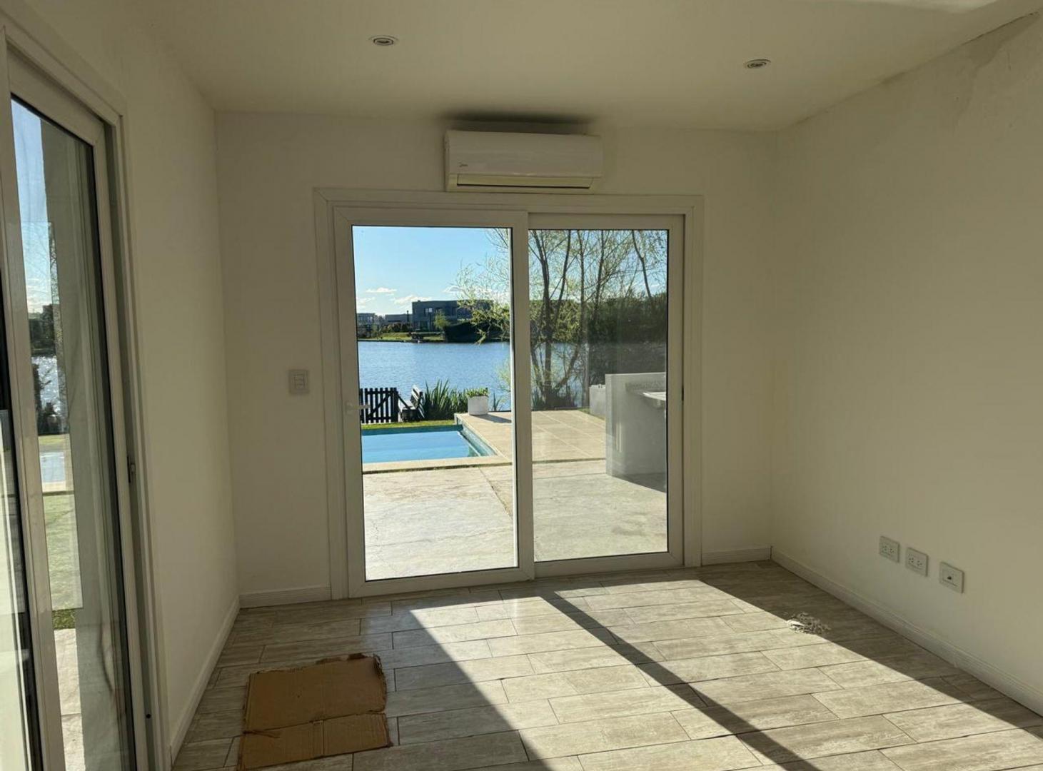 Foto de Venta Casa a la laguna 4 dormitorios Islas Canton, imagen 5