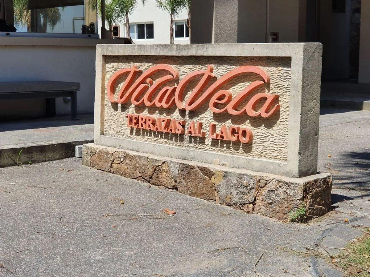 Foto de Venta cochera desc en complejo Vila Vela Tigre, imagen 1