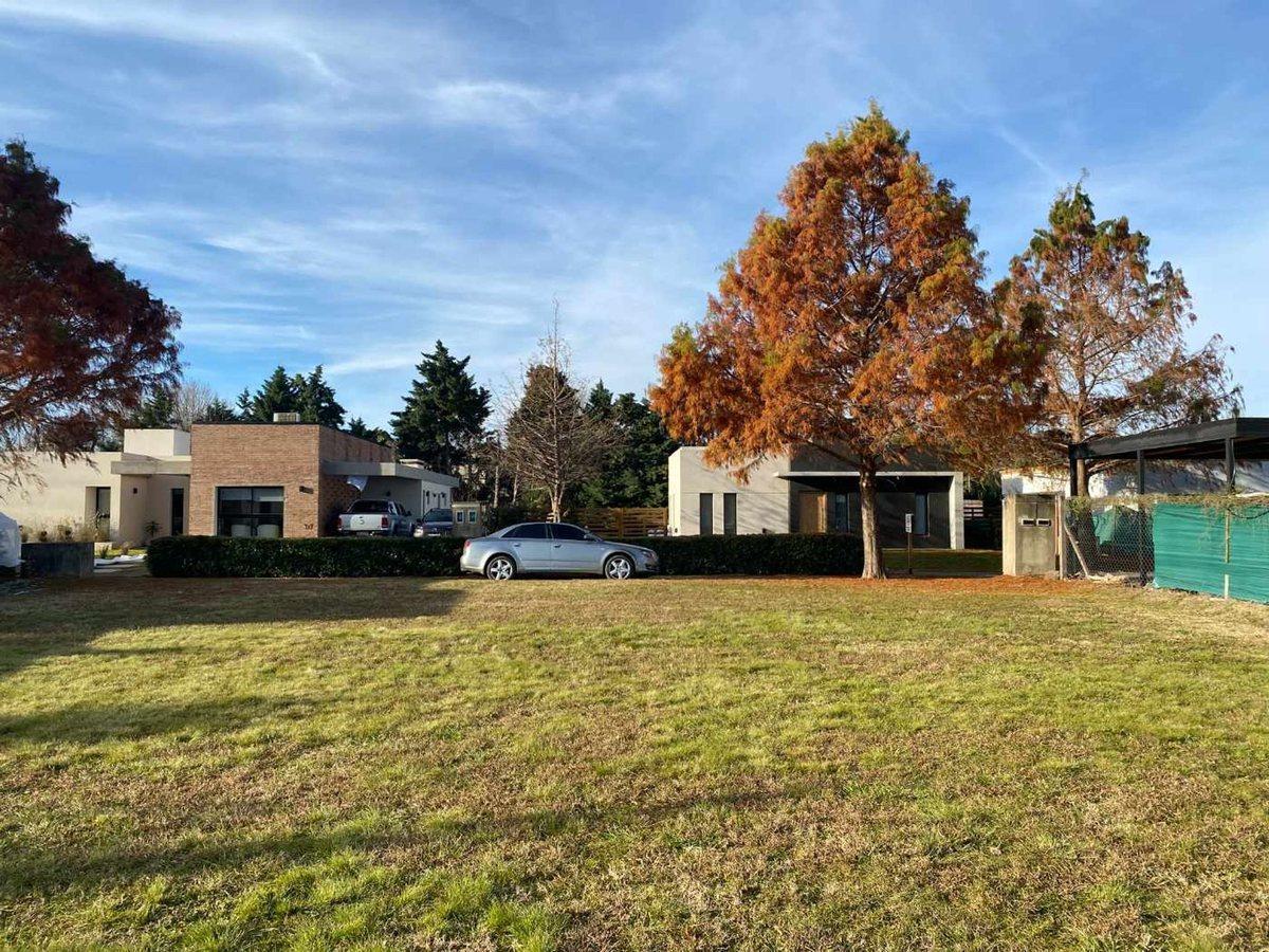 Foto de VENTA LOTE CENTRAL B PRIV BRUJAS PILAR ESCRITURADO, imagen 4