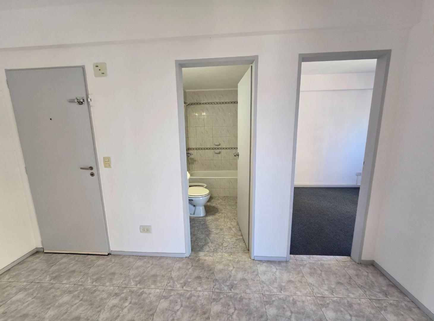 Foto de DEPARTAMENTO 2 AMB VENTA SAN ISIDRO COCHERA BAULER, imagen 3