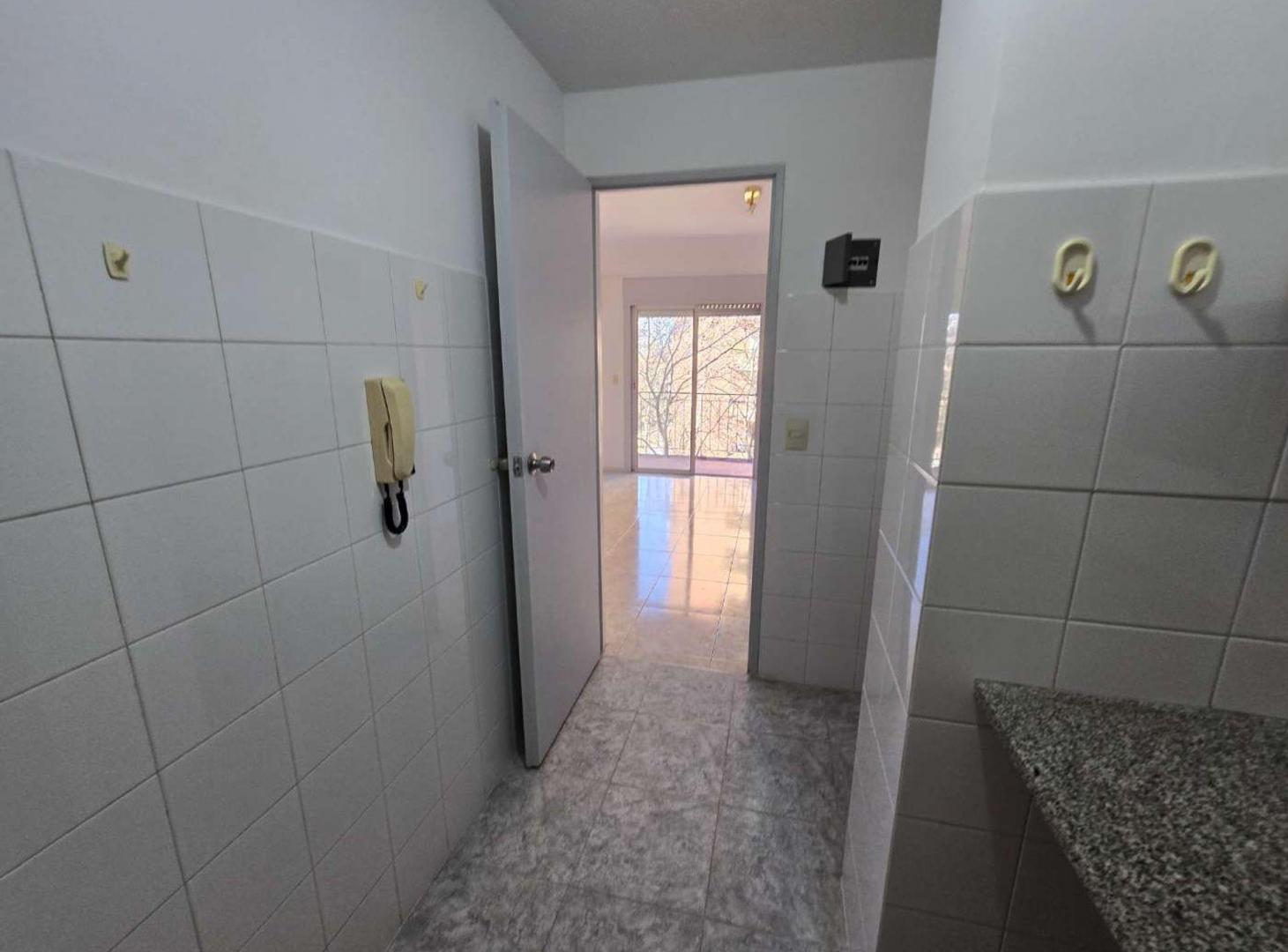 Foto de DEPARTAMENTO 2 AMB VENTA SAN ISIDRO COCHERA BAULER, imagen 1