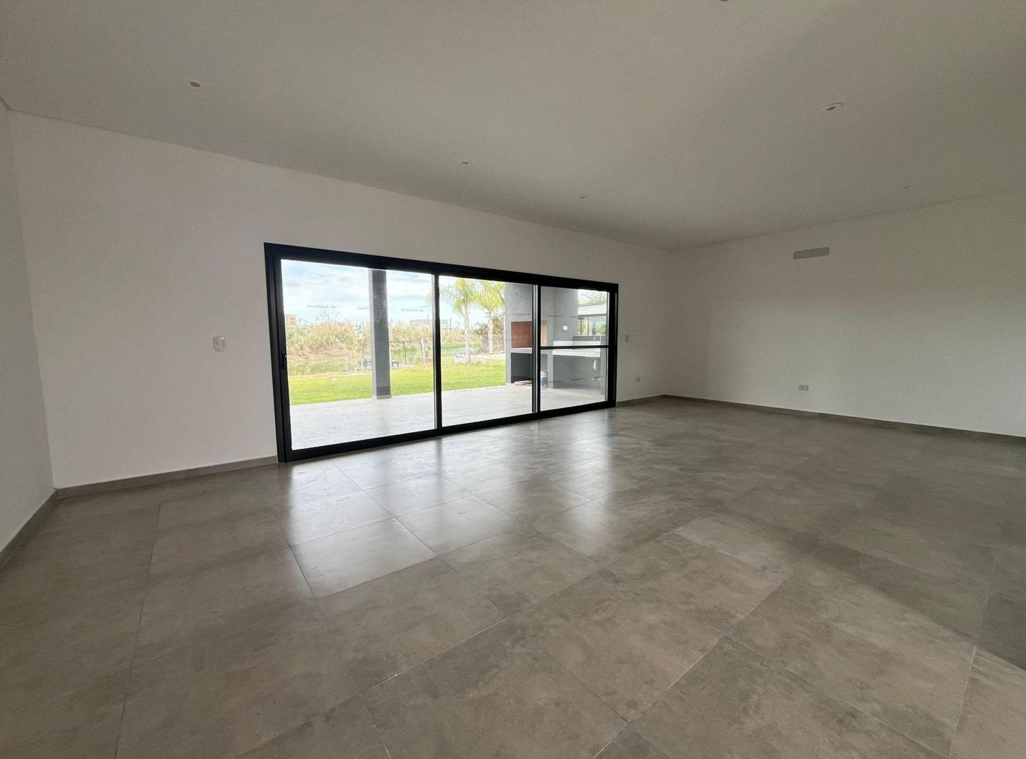 Foto de Casa al agua en Venta 5 amb. El Cantón Norte, imagen 4