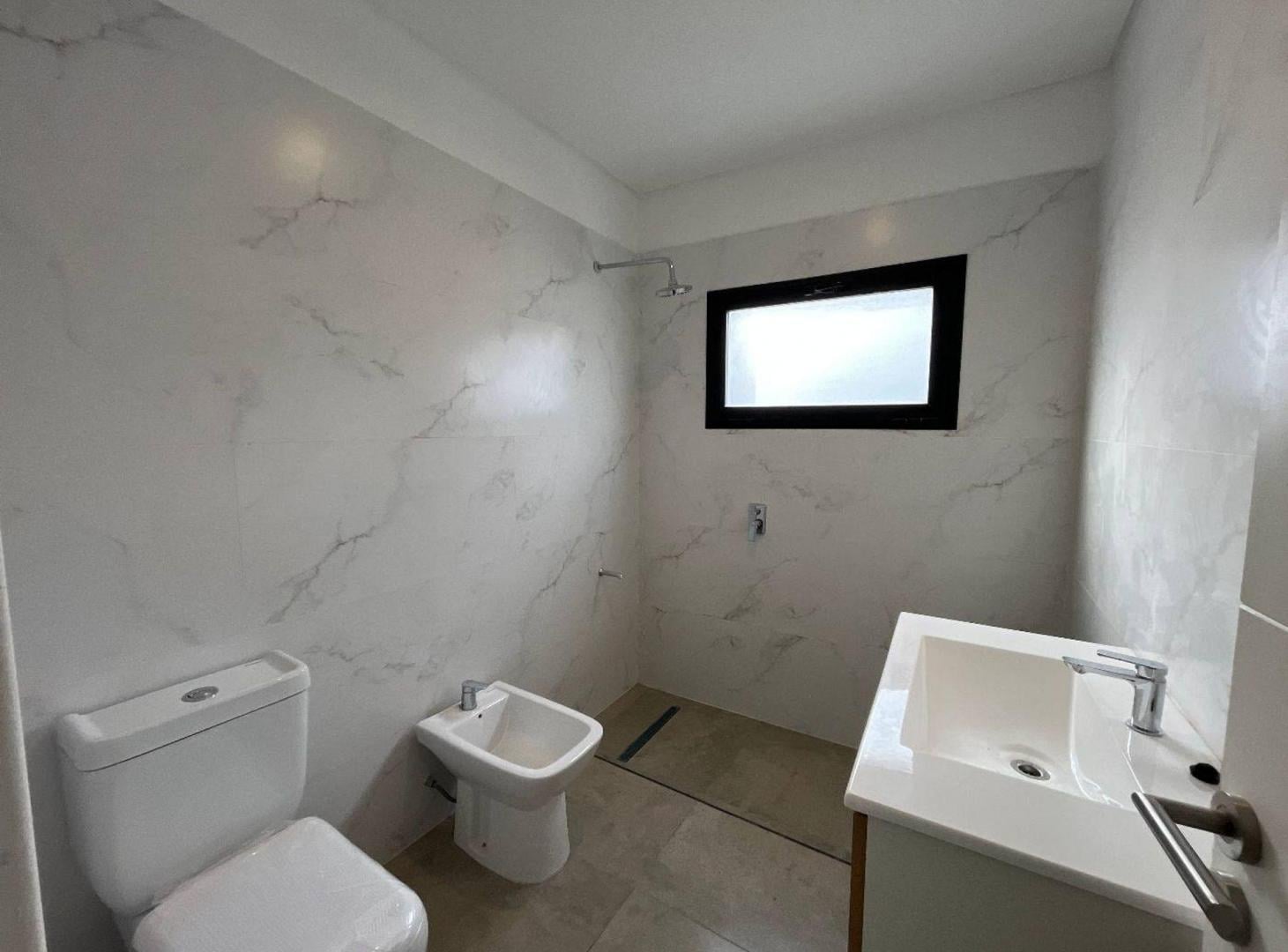 Foto de Casa al agua en Venta 5 amb. El Cantón Norte, imagen 3