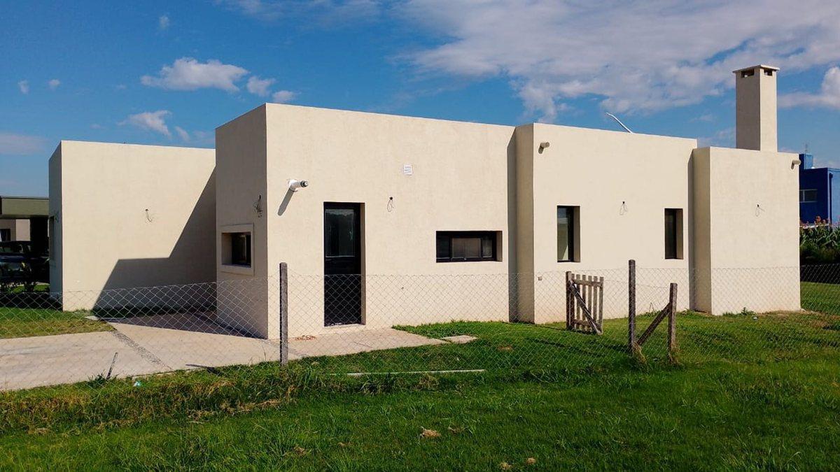 Foto de VENTA CASA 4 AMB. EN POZO B° SAN SEBASTIÁN PILAR, imagen 2