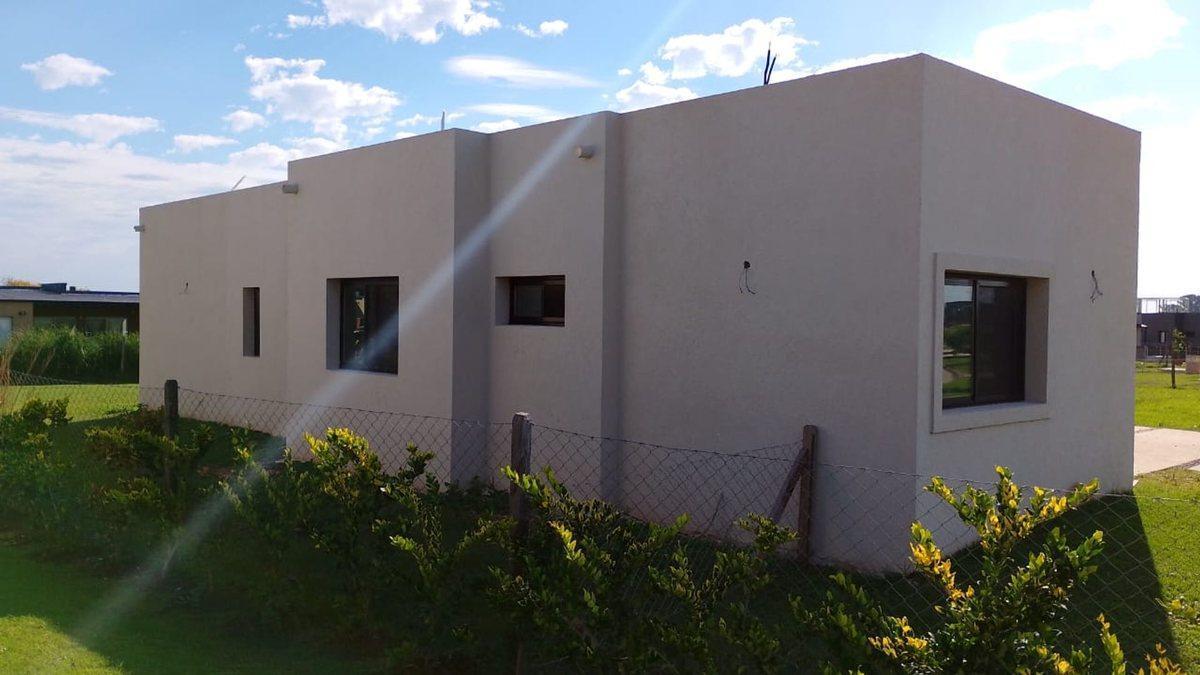 Foto de VENTA CASA 4 AMB. EN POZO B° SAN SEBASTIÁN PILAR, imagen 4