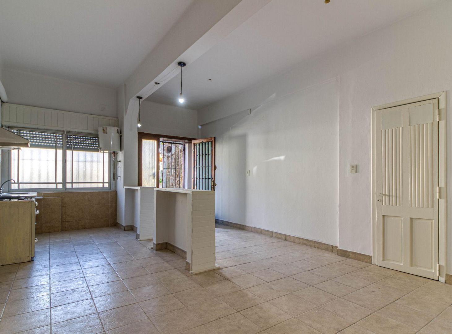 Foto de VENTA PH EN OLIVOS APTO CREDITO Y APTO PROFESIONAL, imagen 2