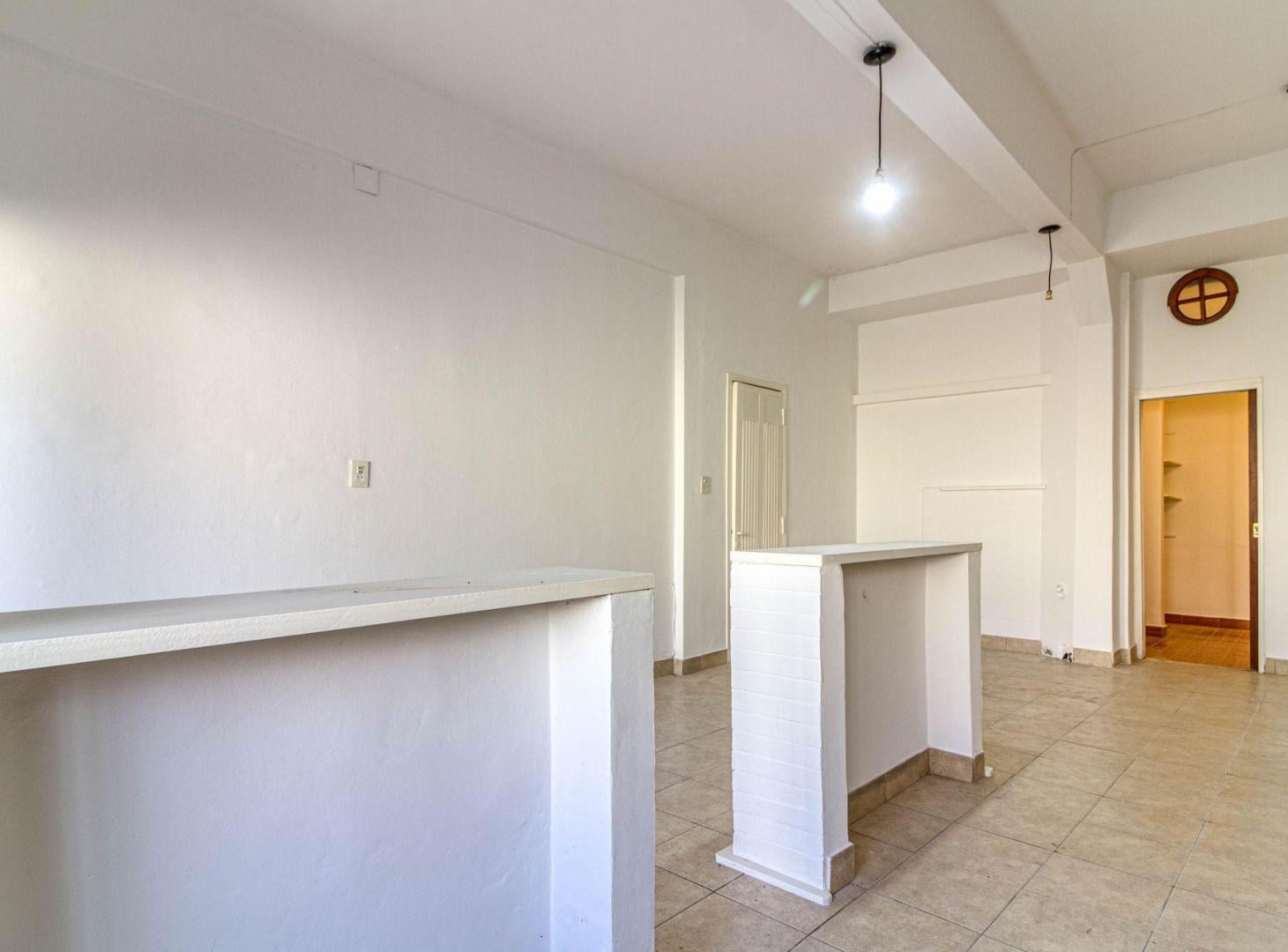 Foto de VENTA PH EN OLIVOS APTO CREDITO Y APTO PROFESIONAL, imagen 1