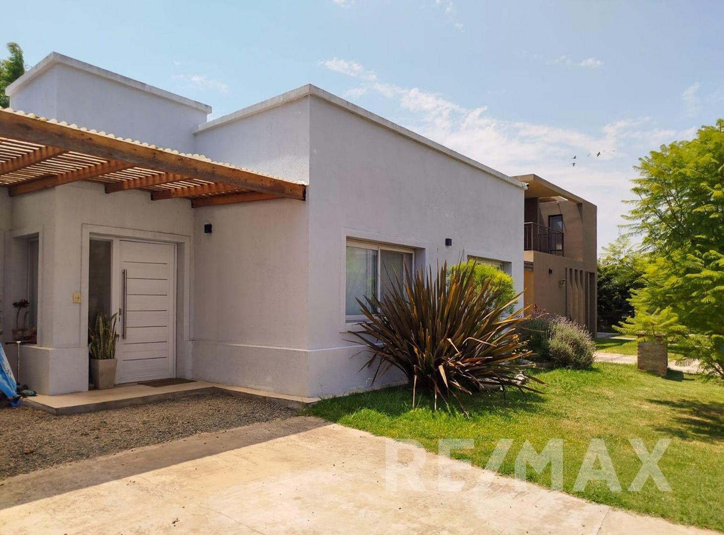 Foto de Alquiler Casa 4 Ambientes Barrio Los Arces Pilar, imagen 1