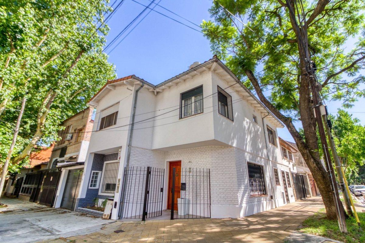 Foto de CASA/PH EN VENTA 3 AMB, OLIVOS, VTE LOPEZ C/ PATIO, imagen 1