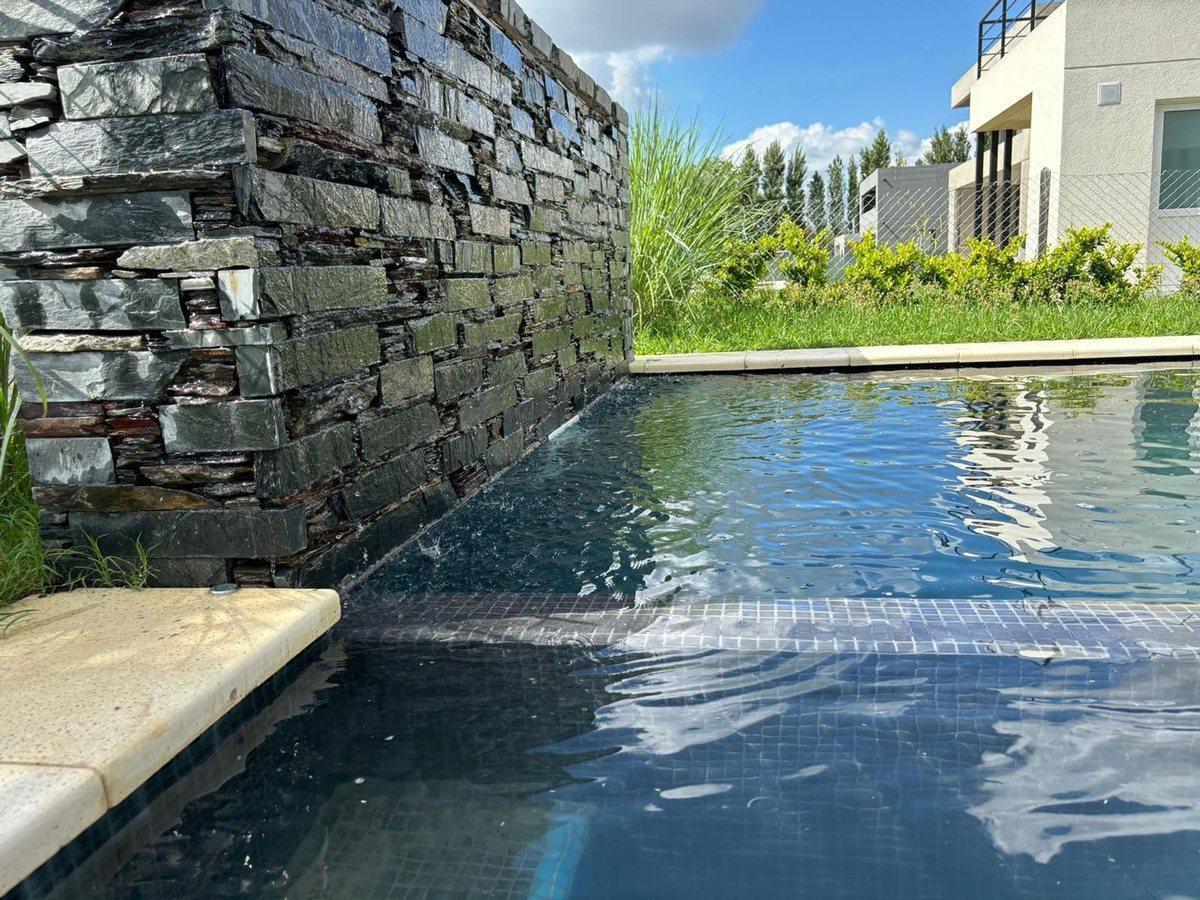 Foto de ALQUILER CASA A ESTRENAR EN LAGOON PILAR, imagen 2