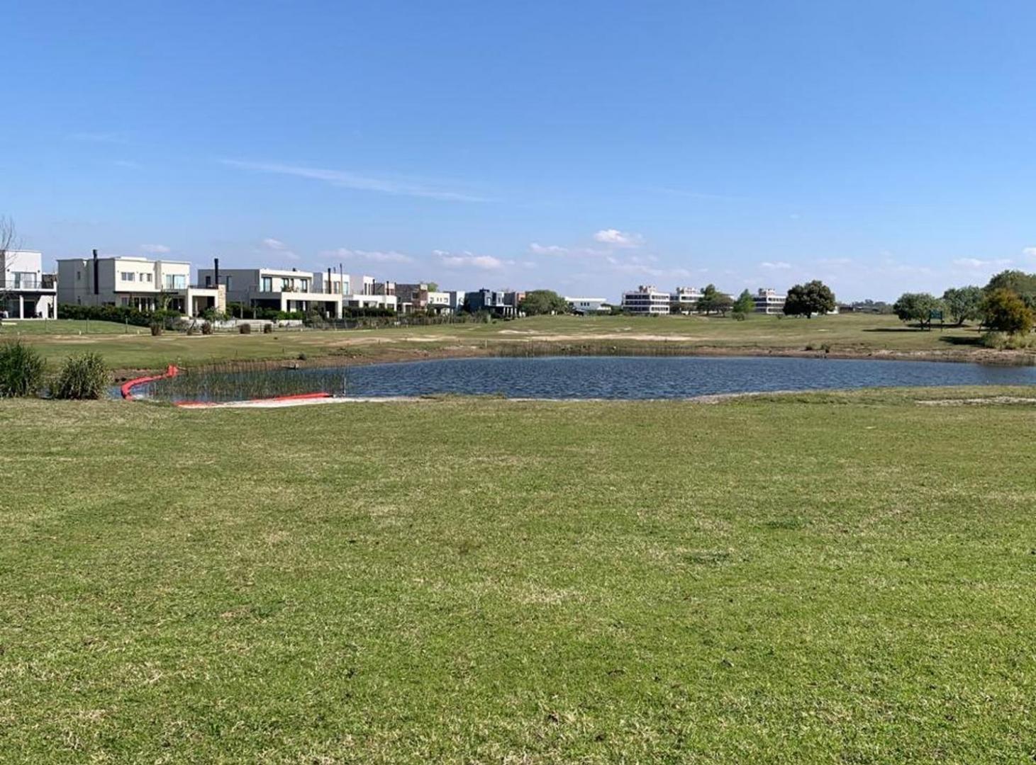 Foto de LOTE EN VENTA AL GOLF CON ESPEJO DE AGUA, imagen 4