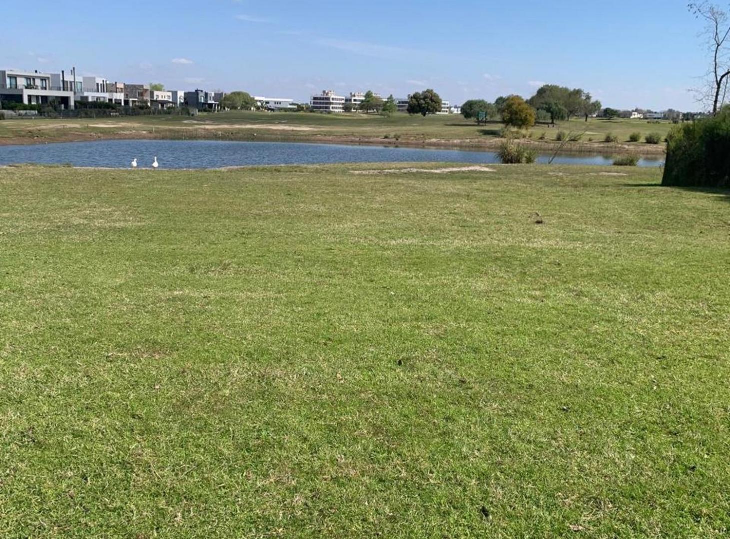 Foto de LOTE EN VENTA AL GOLF CON ESPEJO DE AGUA, imagen 3