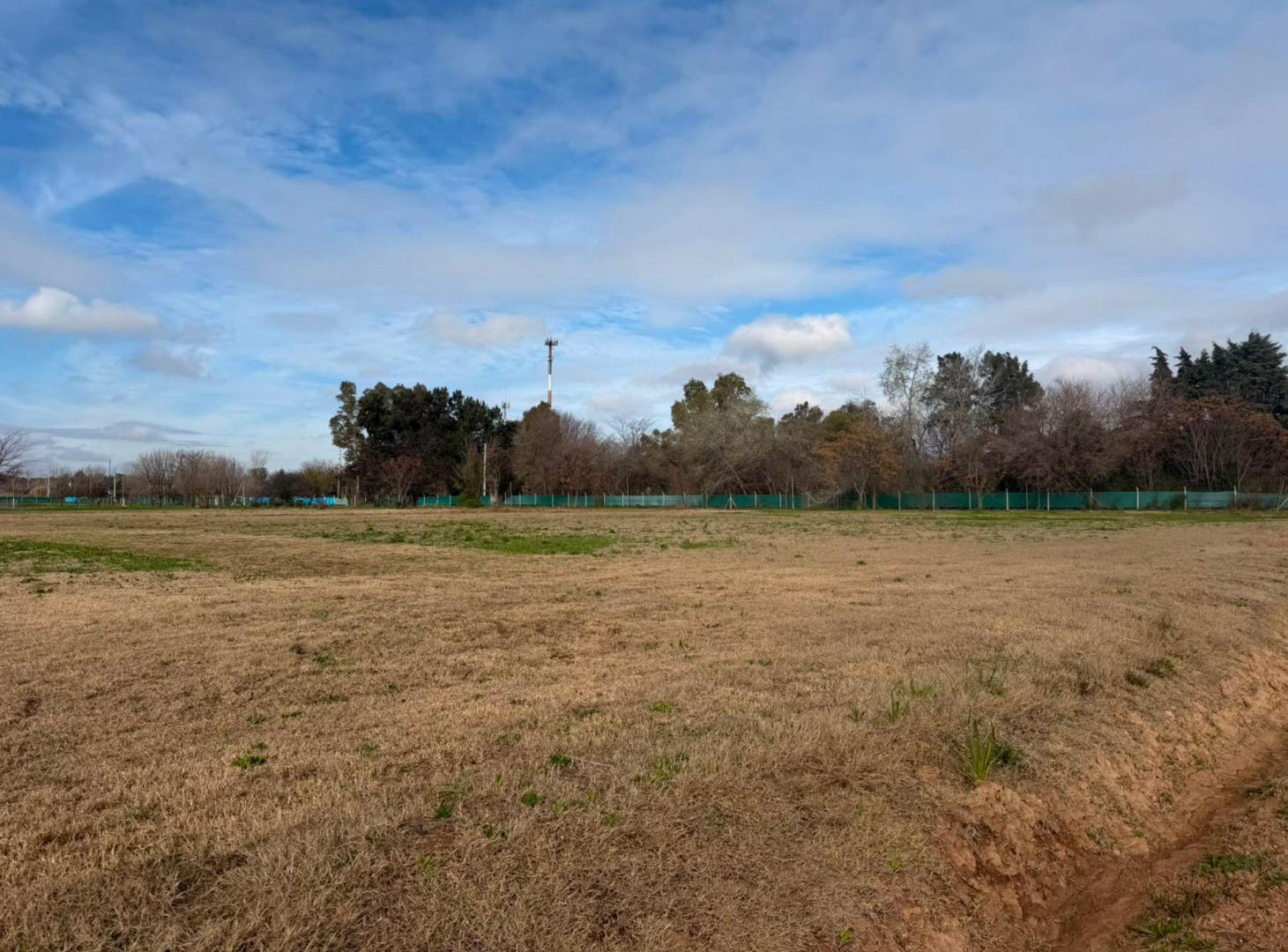 Foto de Venta Lote Cuotas Barrio SemiCerrado Luz del Pilar, imagen 1