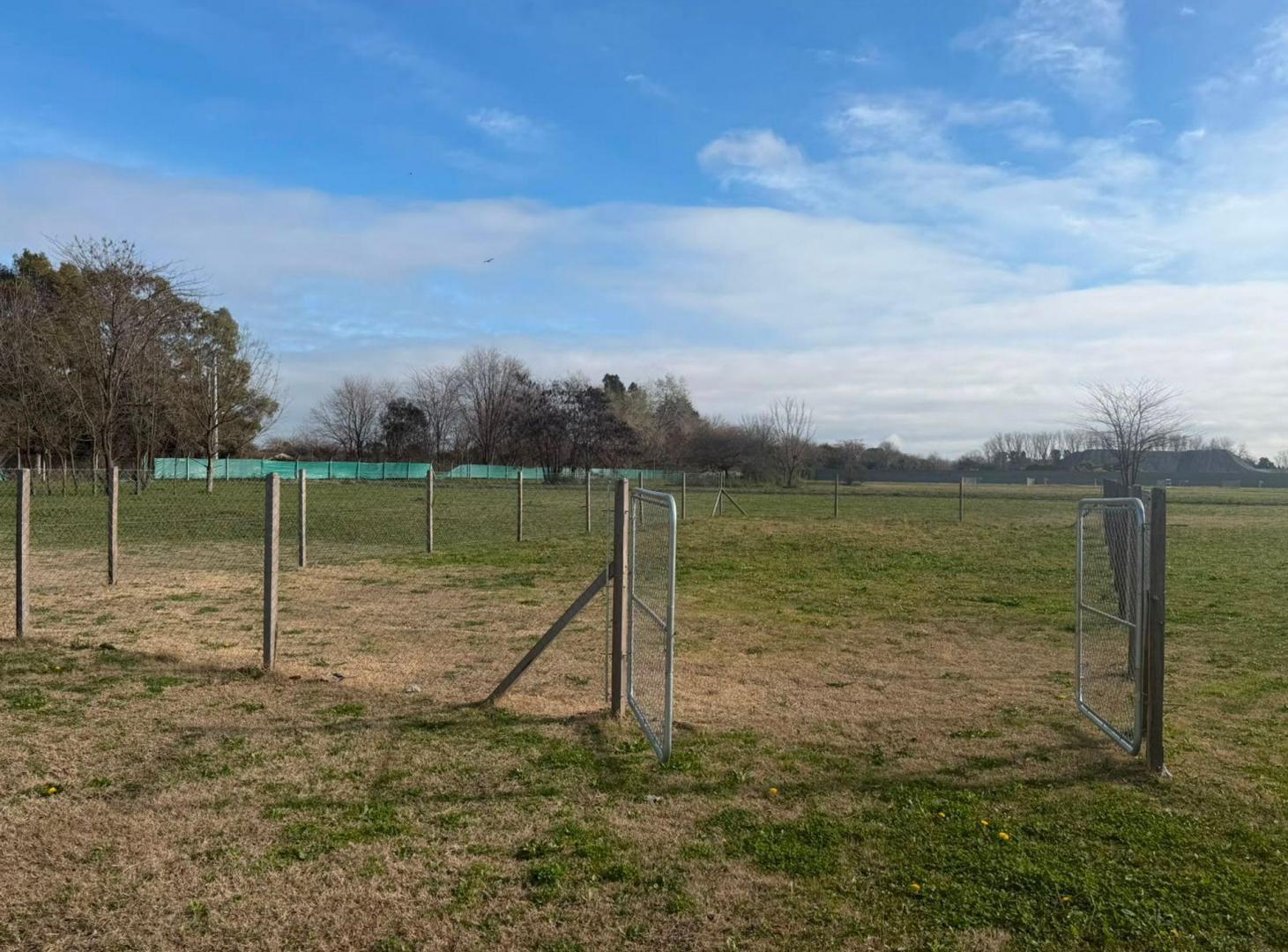 Foto de Venta Lote Cuotas Barrio SemiCerrado Luz del Pilar, imagen 2
