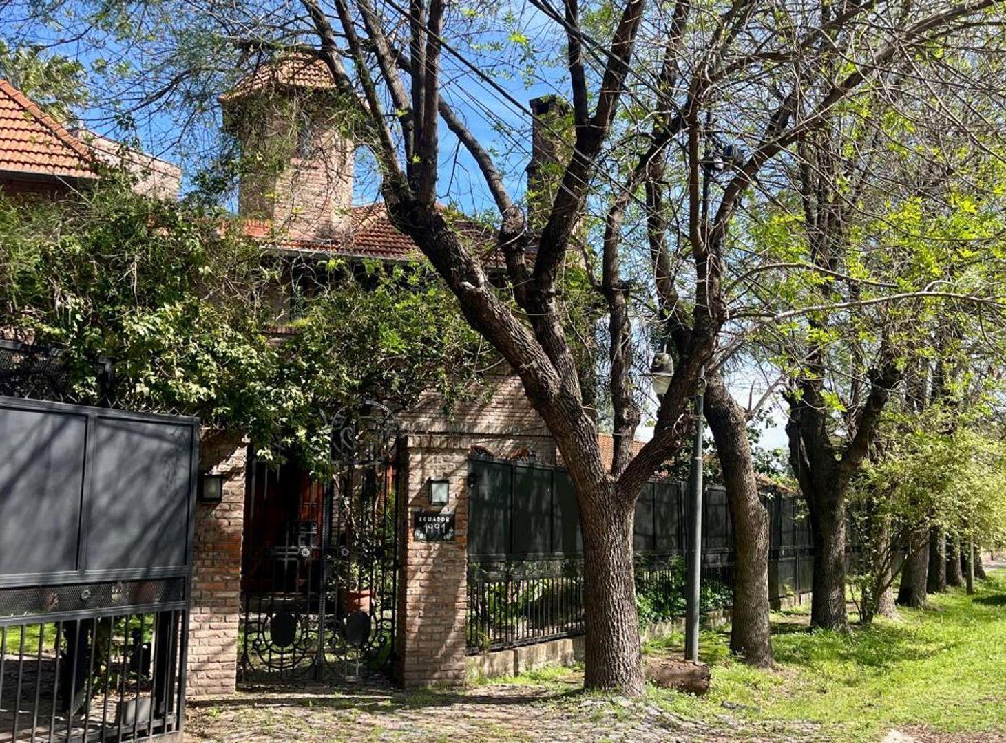 Foto de VENTA CASA 4 AMB PILETA DON TORCUATO, imagen 1