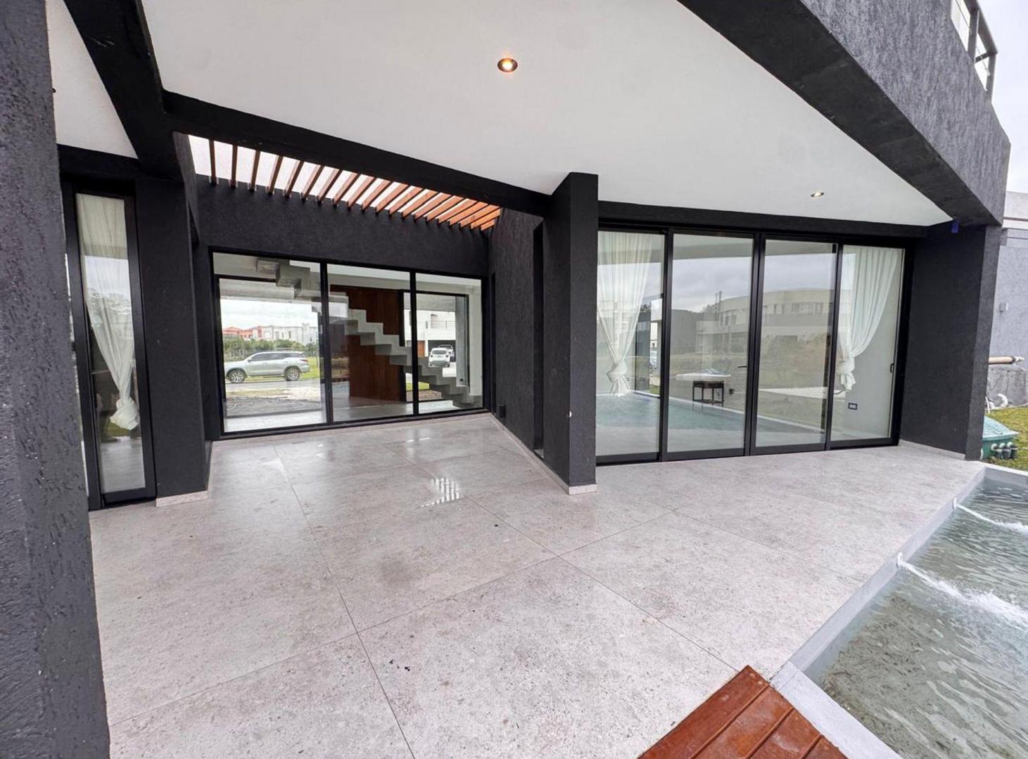 Foto de casa salida al rio muelle barrio privado canal, imagen 2