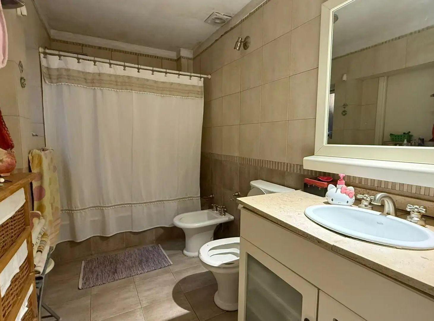 Foto de Venta Casa 4 amb jardin y piscina en Olivos, imagen 3