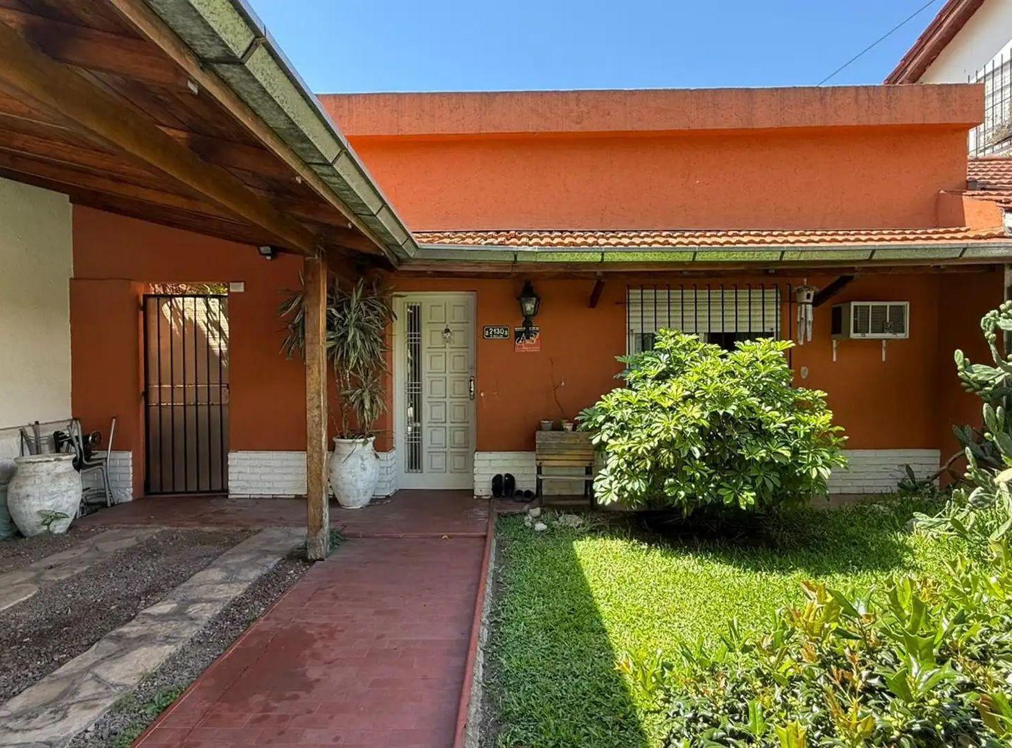 Foto de Venta Casa 4 amb jardin y piscina en Olivos, imagen 1