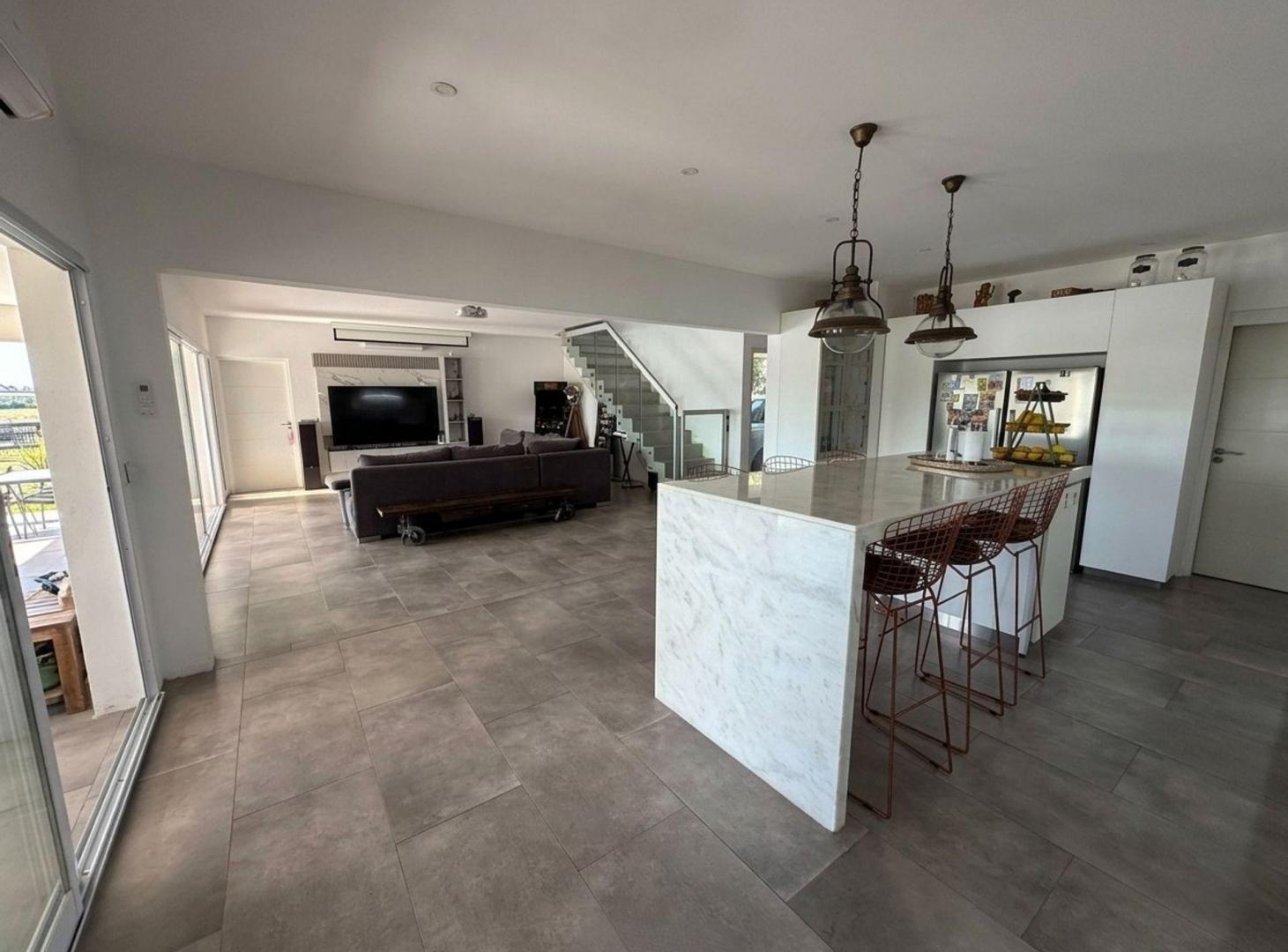 Foto de Casa a la Laguna en Venta - El Cantón Norte- 7amb, imagen 4