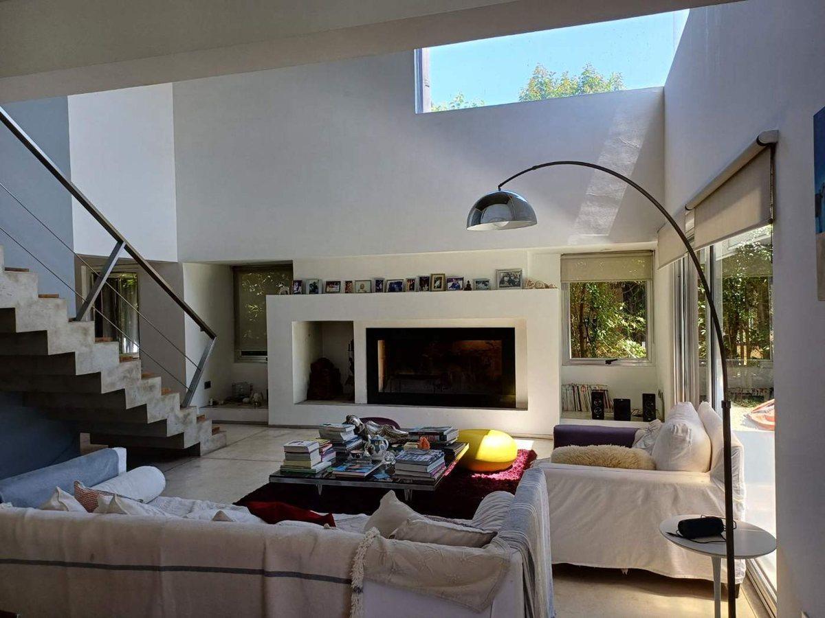 Foto de Venta casa moderna en Barrio Laguna del Sol, Tigre, imagen 4