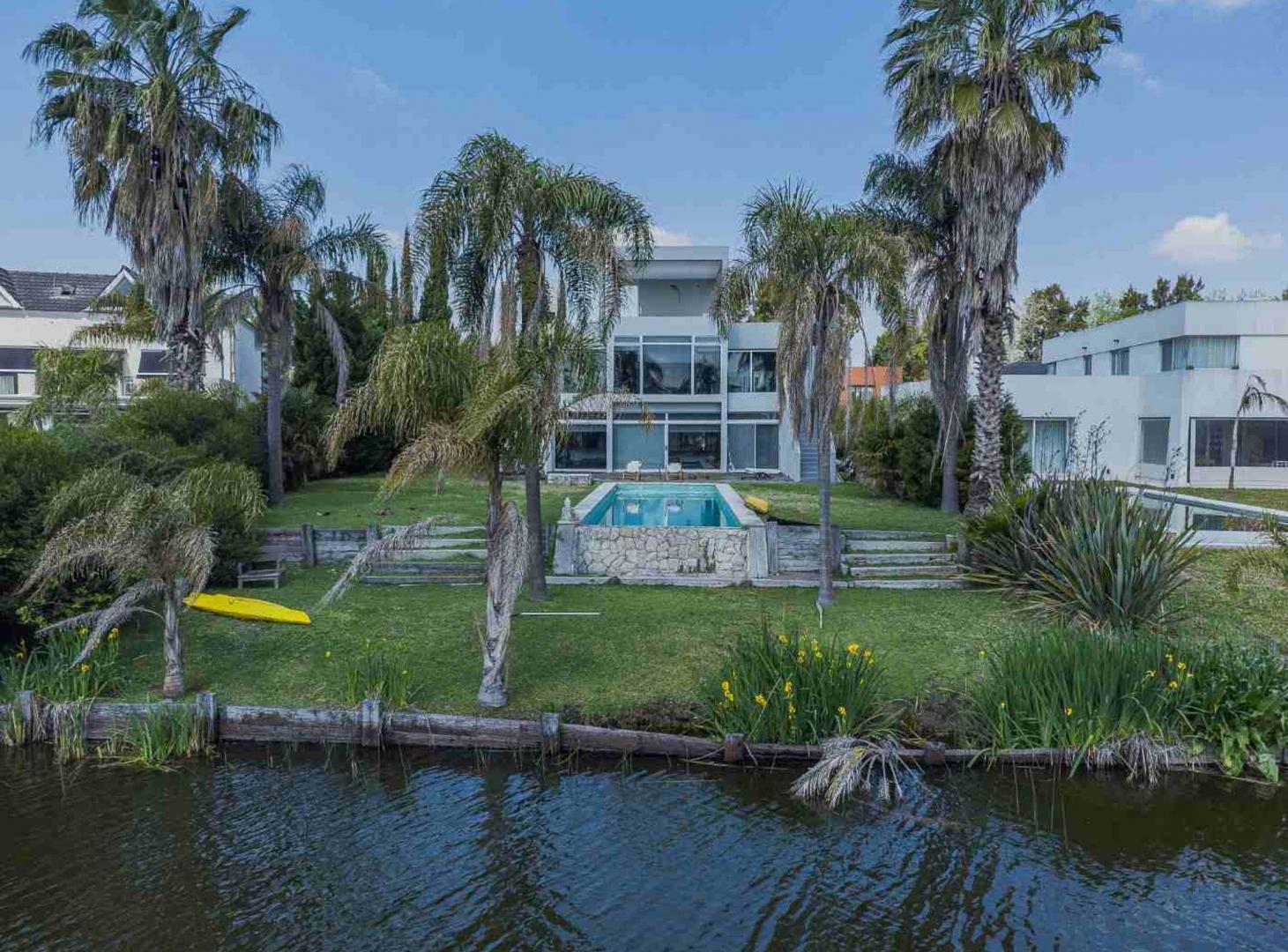 Foto de VENTA CASA SAN ISIDRO LABRADOR AL AGUA A REFACCION, imagen 2