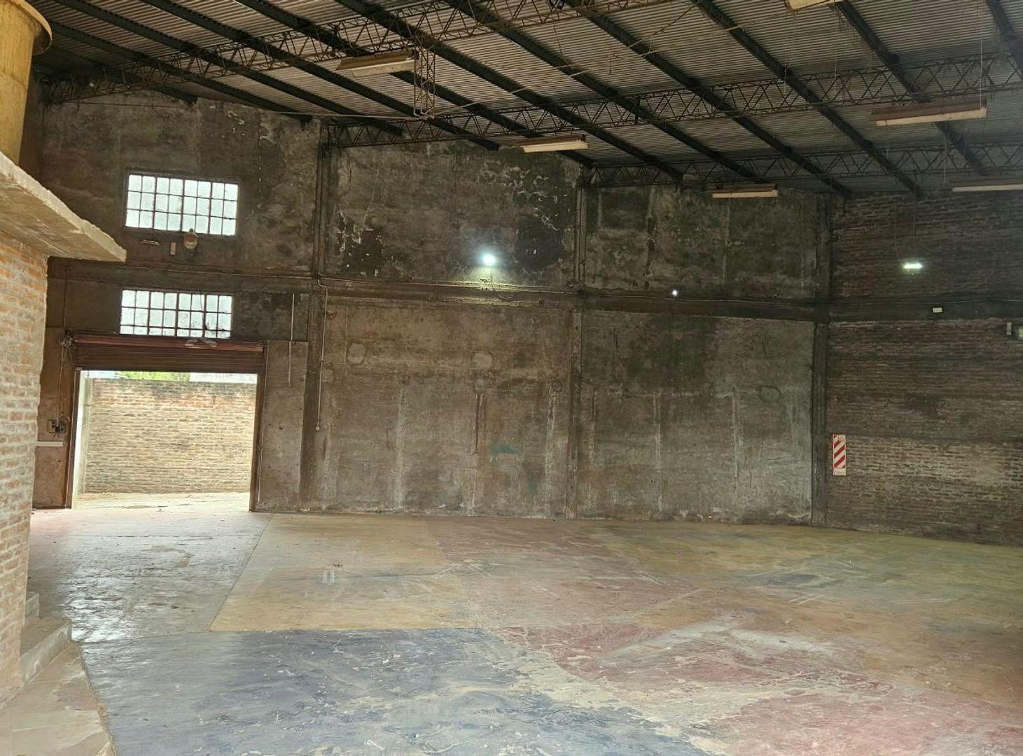 Foto de ALQUILER COMERCIAL EN IMPORTANTE ESQUINA. RUTA 26., imagen 5