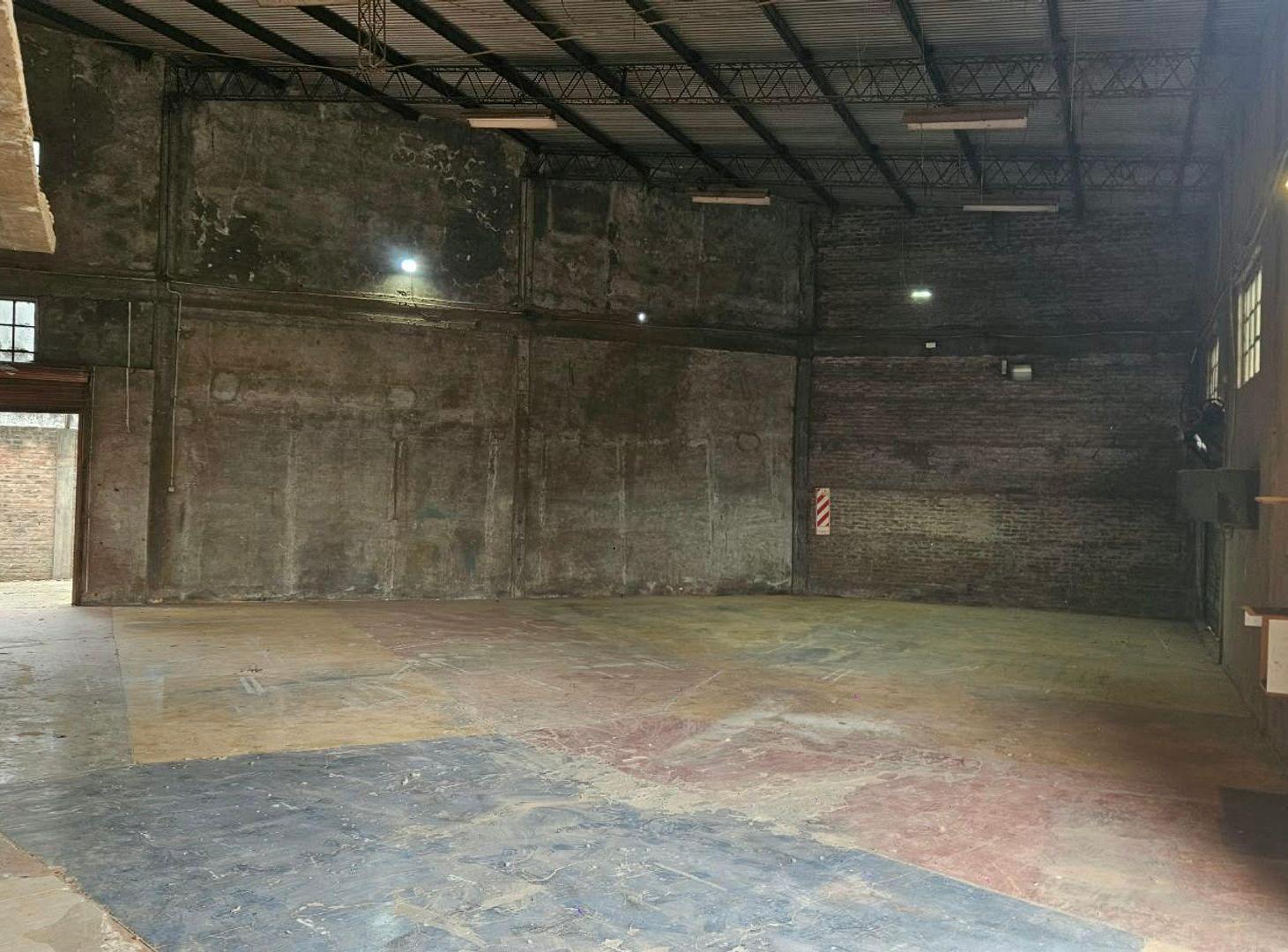 Foto de ALQUILER COMERCIAL EN IMPORTANTE ESQUINA. RUTA 26., imagen 4
