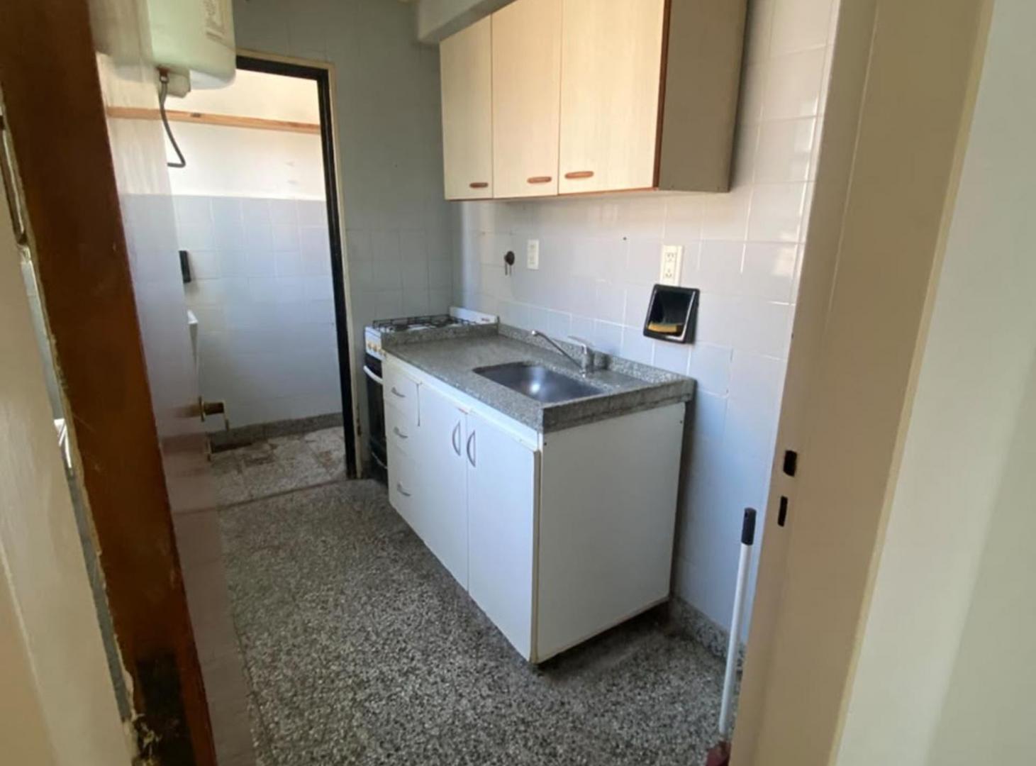 Foto de VENTA FLORESTA 2 AMB APTO CRED Y APTO PROFESIONAL, imagen 3