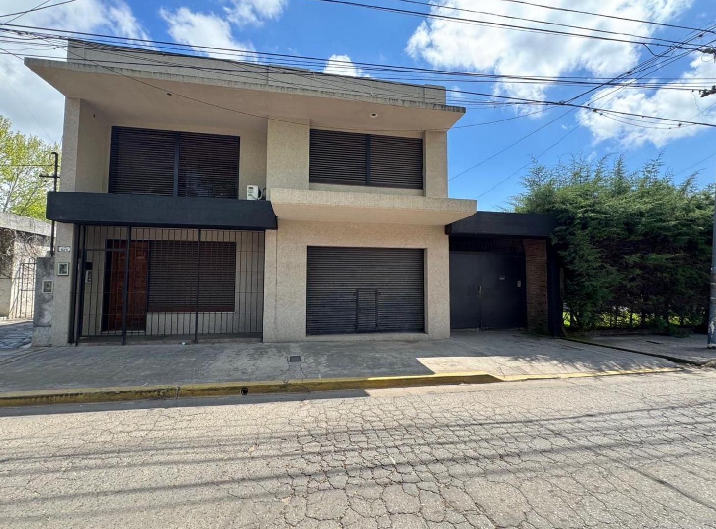 Foto de VENTA CASA+DUPLEX+LOCAL EN EL CENTRO DE PILAR, imagen 1