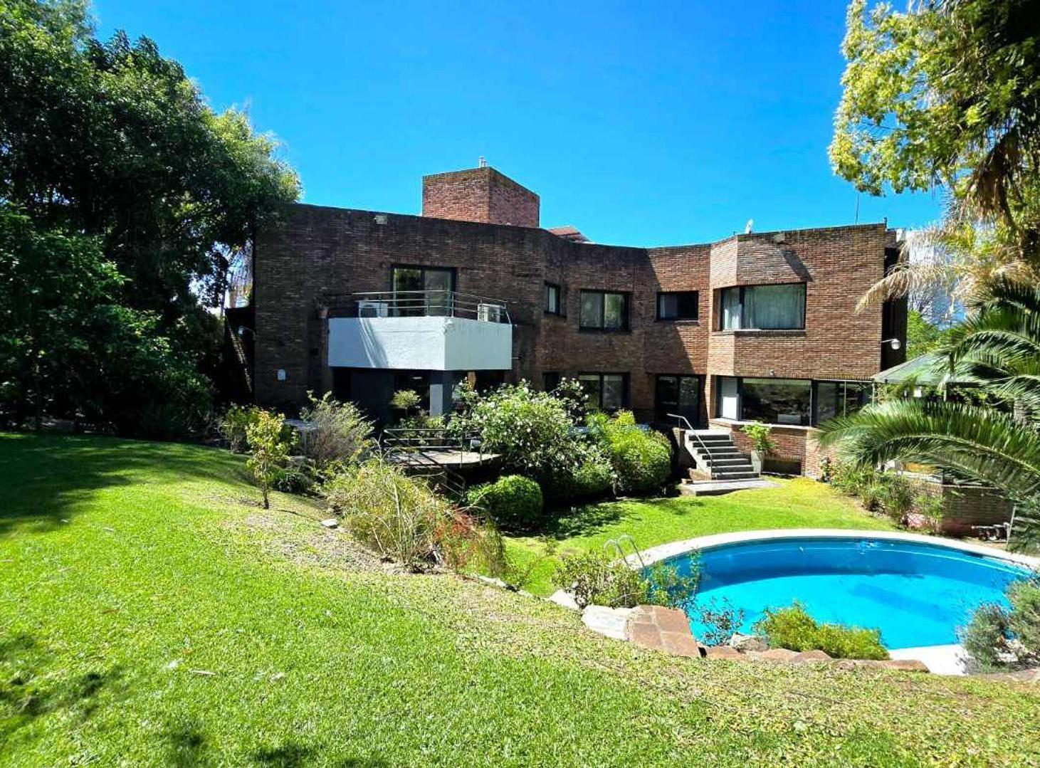 Foto de VENTA CASA 6 AMBIENTES VICENTE LOPEZ LOTE 835 M2, imagen 2