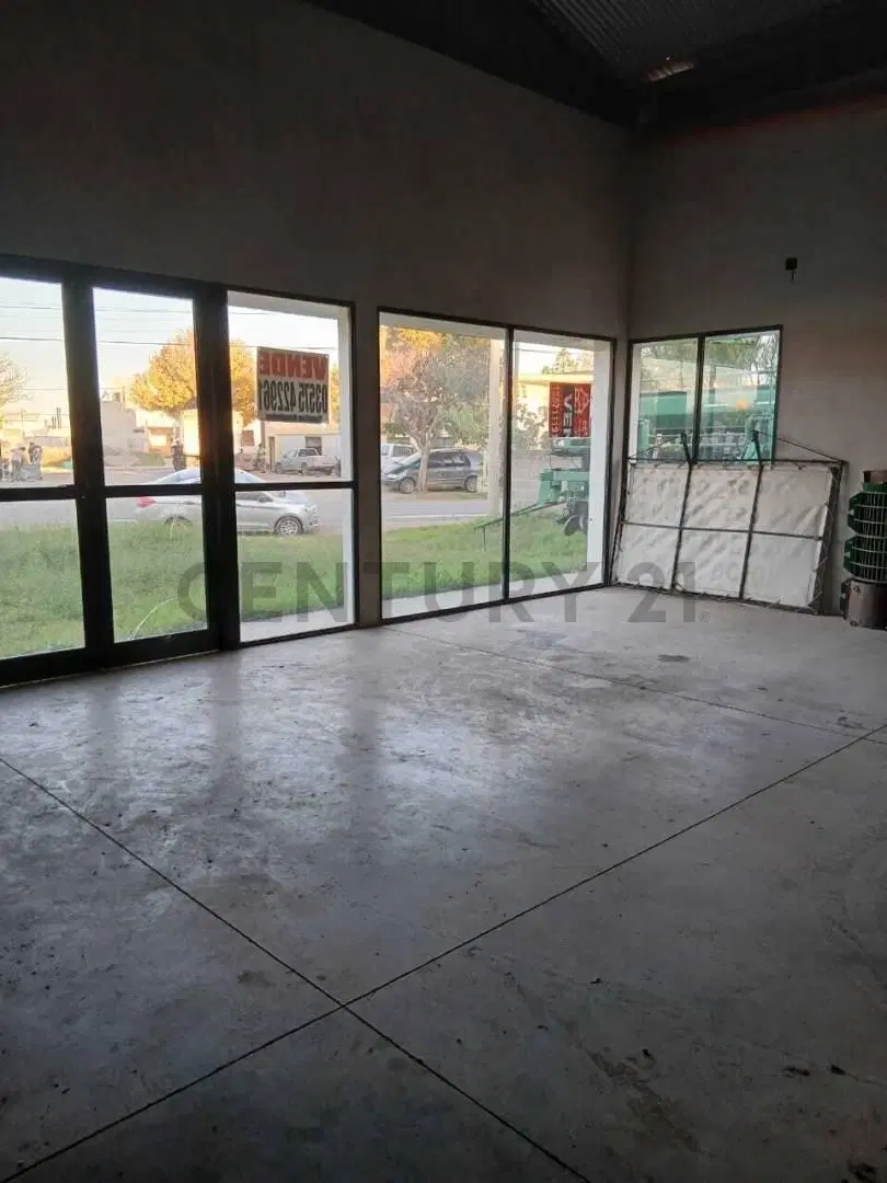 SE VENDE LOCAL COMERCIAL 2