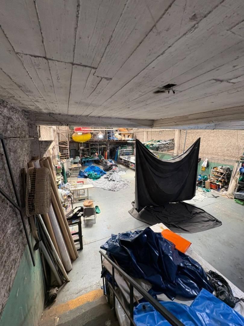 Foto de GALPON + LOCAL + DEPARTAMENTO EN VENTA! B° Ayacucho, imagen 3