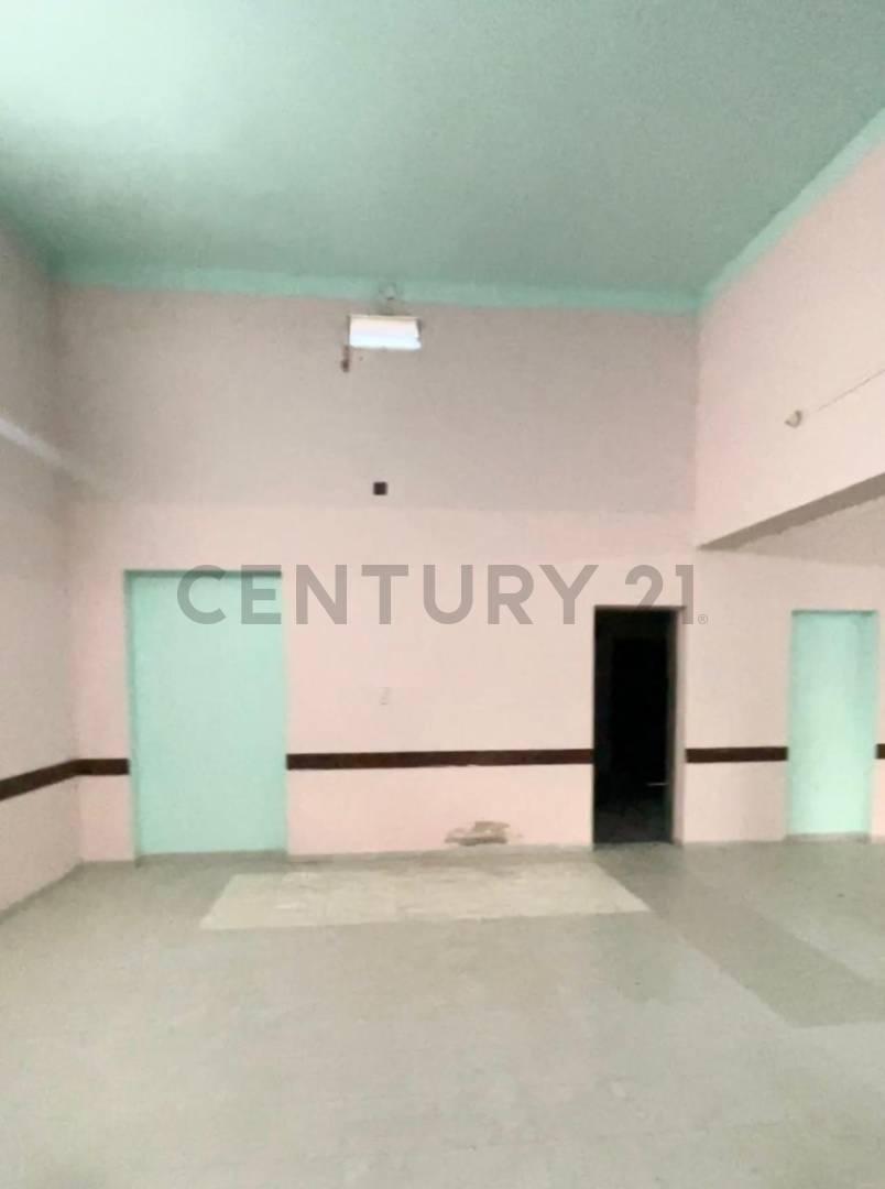 Foto de Venta de Local comercial más casa a reacondicionar, imagen 2