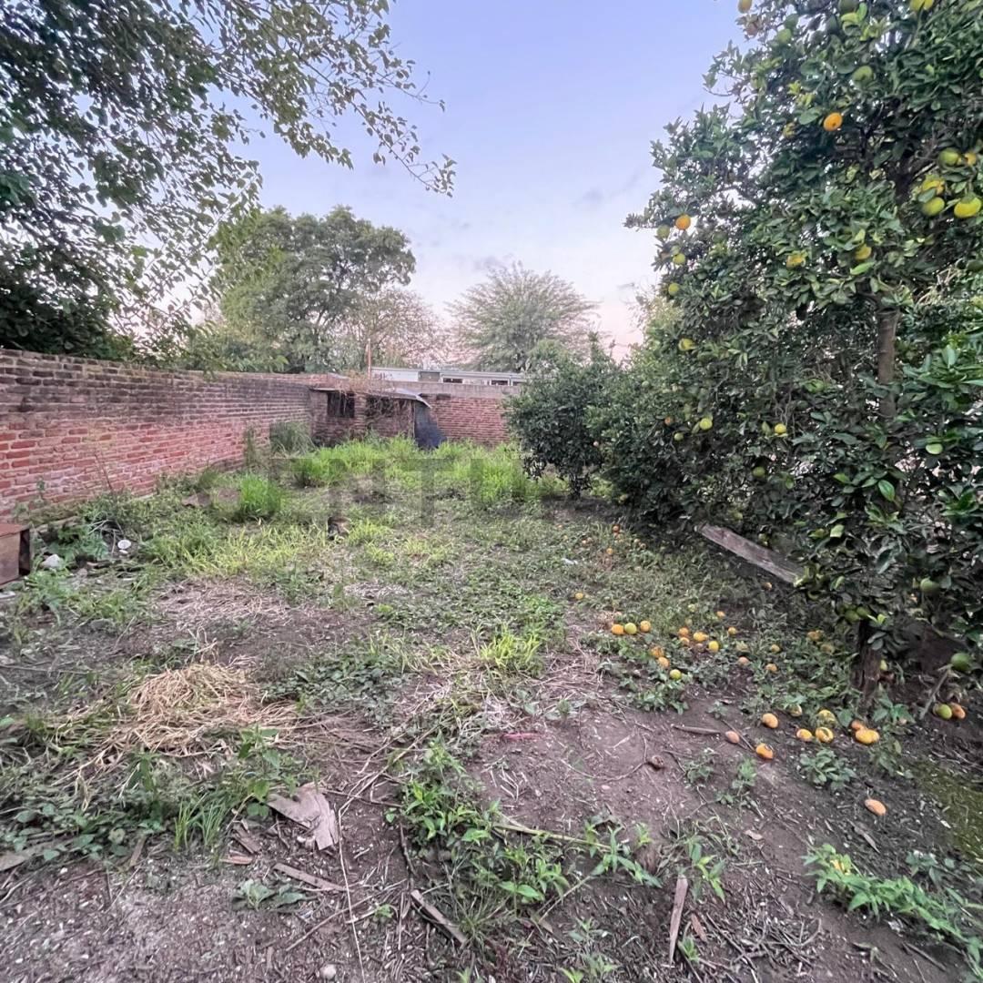 Foto de Venta de Local comercial más casa a reacondicionar, imagen 2