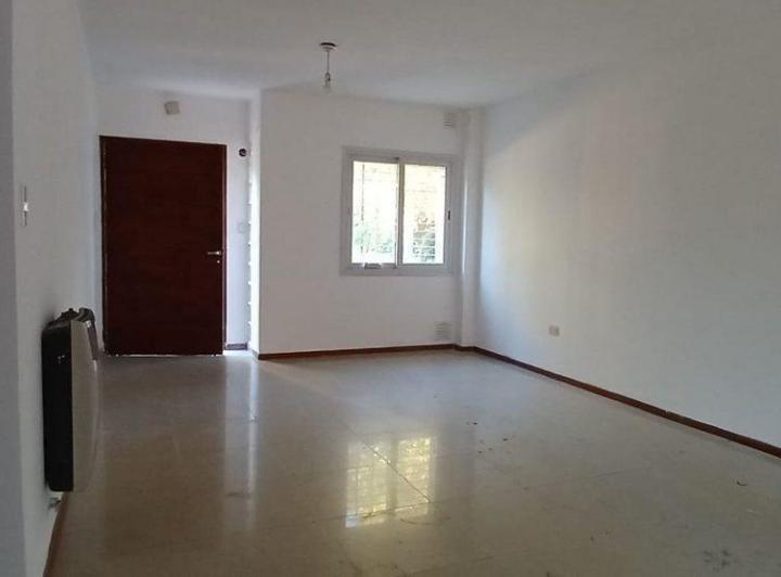 VENTA TRIPLEX BARRIO PARQUE CAPITAL 1