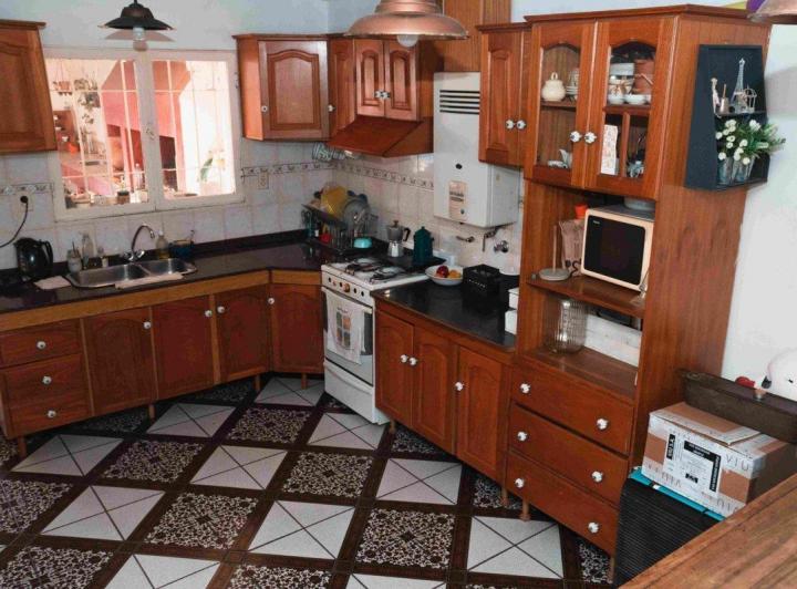 VENTA CASA 4 DORMITORIOS BARRIO JARDIN DEL SUR 2