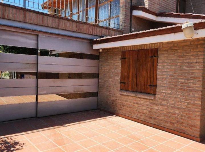 Venta casa 3 dormitorios centro La Calera 4