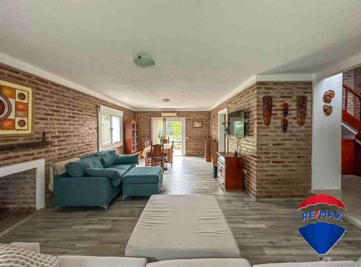 VENTA CASA 4 DORMITORIOS SAN ISIDRO VILLA ALLENDE 3