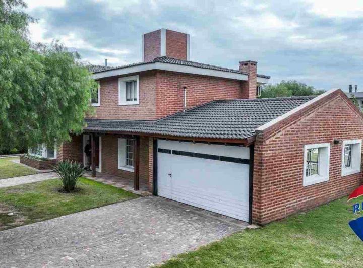 VENTA CASA 4 DORMITORIOS SAN ISIDRO VILLA ALLENDE 4