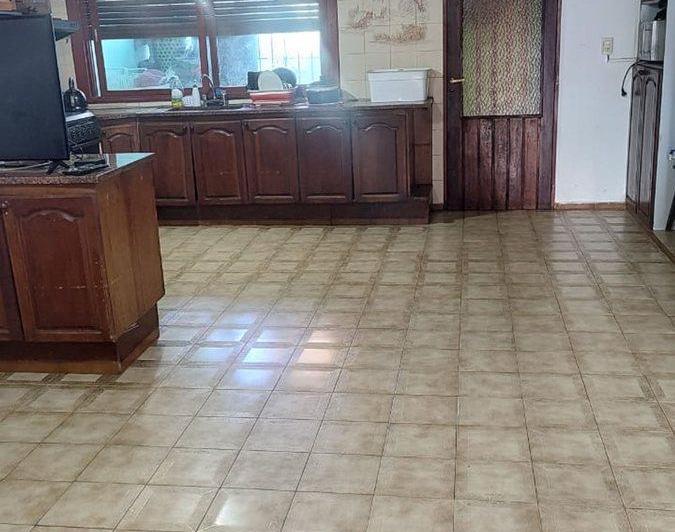 VENDO CASA 3  DOR Bº NEWBERY APTO CREDITO! 4