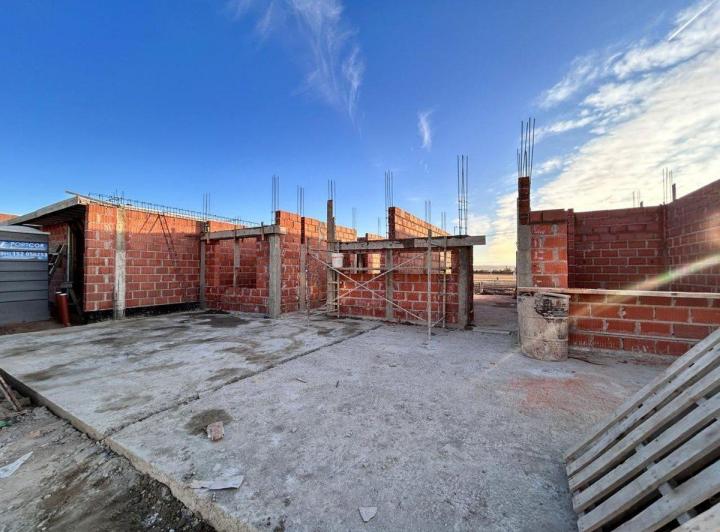 VENTA DUPLEX 2 DORMITORIOS EN QUEBRAS DE MANANTIAL 2